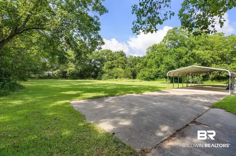 10916 Beverly Rd # A, Irvington, AL 36544
