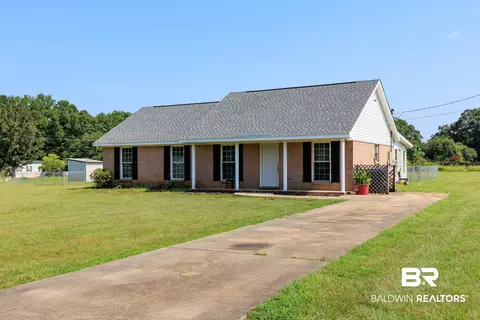 10841 Bennett Rd, Grand Bay, AL 36541