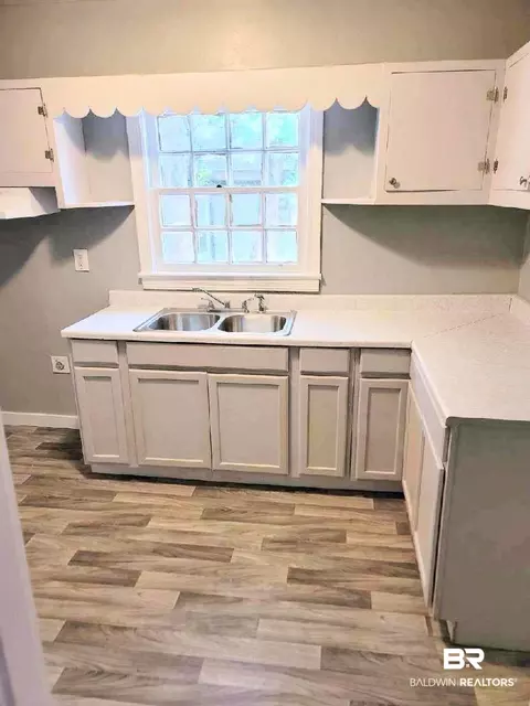 962 Cloverdale Dr, Mobile, AL 36606 photo 7