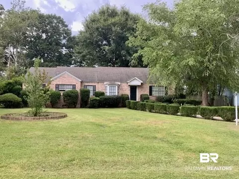 106 W 6th St, Bay Minette, AL 36507