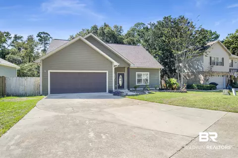 6253 Madison Dr, Gulf Shores, AL 36542