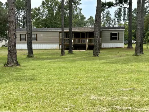 30144 Hollinger Creek Dr, Robertsdale, AL 36567