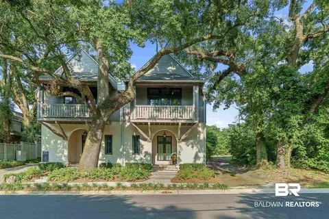 52 N Church St #A2, Fairhope, AL 36532