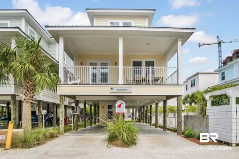 504 E Beach Blvd #J, Gulf Shores, AL 36542