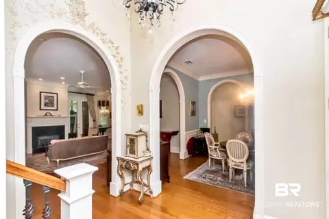 800 Country Club Ct, Mobile, AL 36609