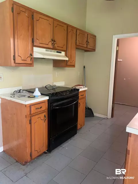 1612 Erdman Dr, Mobile, AL 36618 photo 10