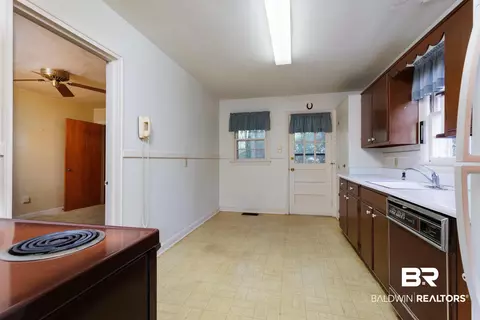 353 N Wacker Ln, Mobile, AL 36608 photo 9