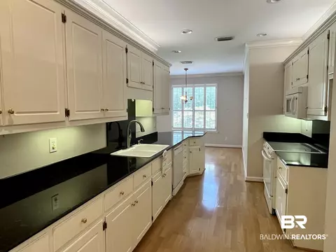 5705 Kings Mill Dr, Mobile, AL 36693 photo 5