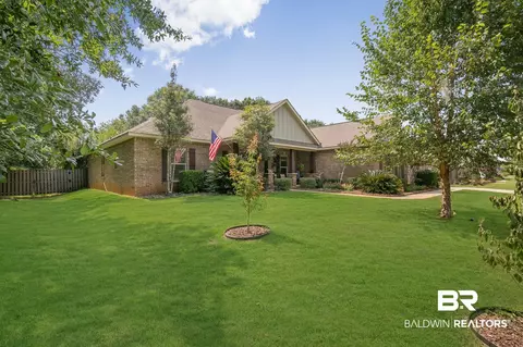 451 Dover St, Fairhope, AL 36532