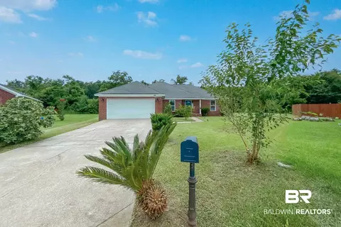 1063 Amazon Dr, Foley, AL 36535