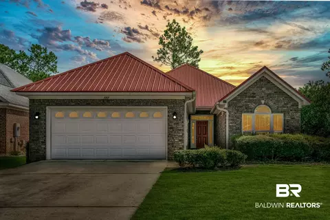 177 Club Dr, Fairhope, AL 36532