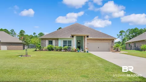 825 Wedgewood Dr, Gulf Shores, AL 36542