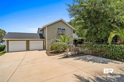 9128 Tuscaloosa Dr, Elberta, AL 36530