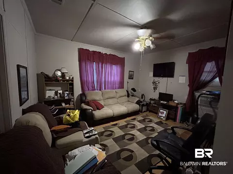 604 Crenshaw St, Mobile, AL 36606 photo 2