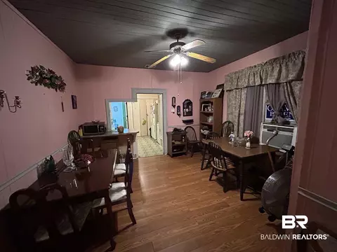 604 Crenshaw St, Mobile, AL 36606 photo 3