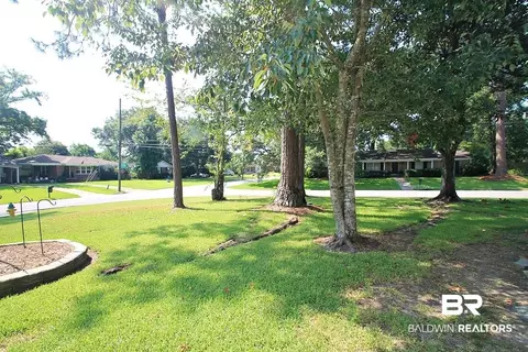 502 E Barksdale Dr, Mobile, AL 36606 photo 24