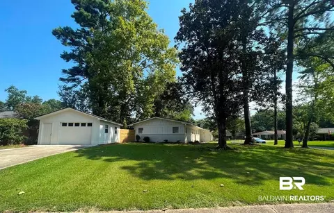 502 E Barksdale Dr, Mobile, AL 36606 photo 2