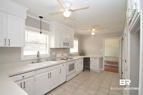 502 E Barksdale Dr, Mobile, AL 36606 photo 4
