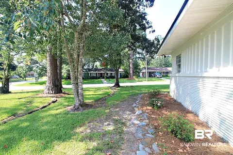 502 E Barksdale Dr, Mobile, AL 36606 photo 23