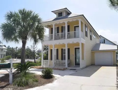 799 Lorrain Cir, Gulf Shores, AL 36542
