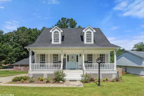 100 Lake Front Dr, Daphne, AL 36526