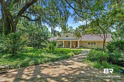 2151 Venetia Rd, Mobile, AL 36605
