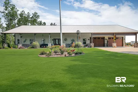 21087 Bengston Rd, Robertsdale, AL 36567