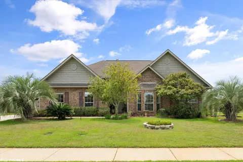 673 Dorr Ave, Gulf Shores, AL 36542