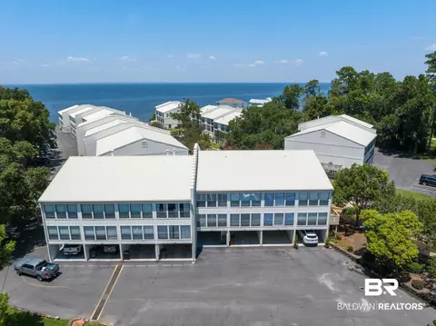 710 S Mobile St #32, Fairhope, AL 36532