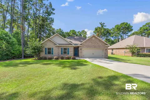677 Whittington Ave, Fairhope, AL 36532