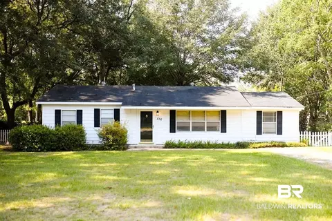 516 E Oak St, Atmore, AL 36502