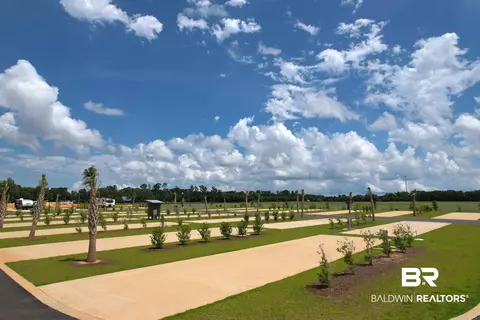 801 Vacation Cir, Foley, AL 36535