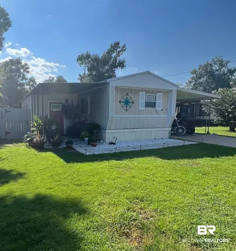 1245 Pensacola Dr, Lillian, AL 36549