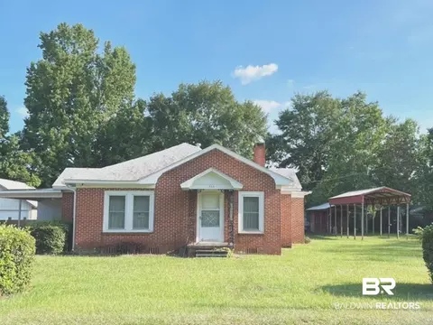 306 E Cypress St, Atmore, AL 36502