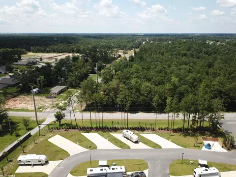 19558 Country Rd, Gulf Shores, AL 36542