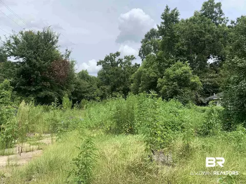 1050 Newsome St, Prichard, AL 36610