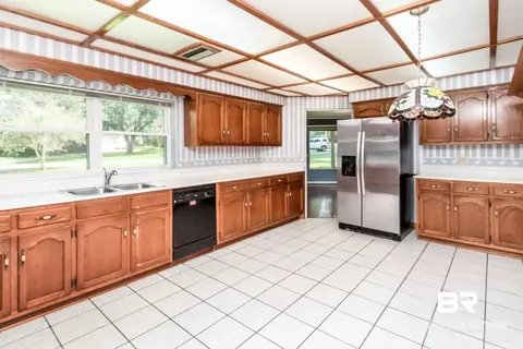 400 Mcqueen Ave, Mobile, AL 36609 photo 8