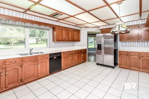400 Mcqueen Ave, Mobile, AL 36609 photo 6