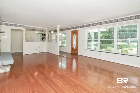 400 Mcqueen Ave, Mobile, AL 36609 photo 3