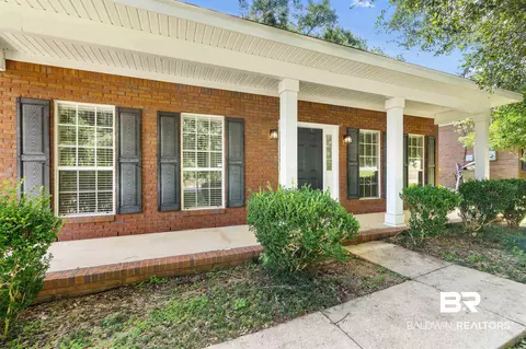 1009 Dickenson Ave, Mobile, AL 36609 photo 4