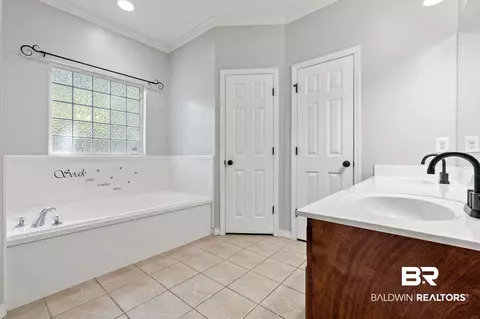 1009 Dickenson Ave, Mobile, AL 36609 photo 16
