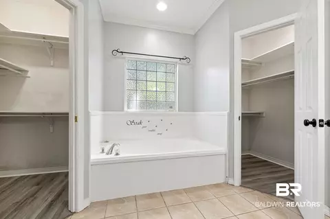 1009 Dickenson Ave, Mobile, AL 36609 photo 17