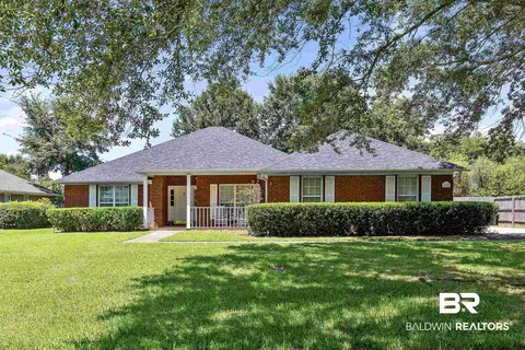 204 Manor Blvd, Fairhope, AL 36532