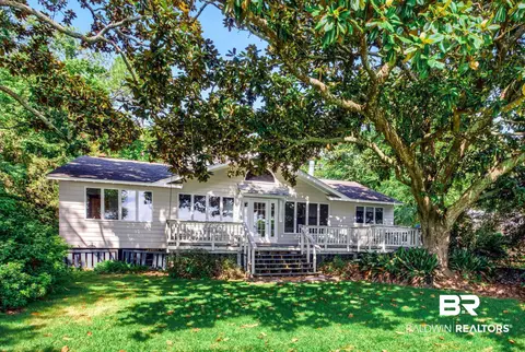 6989 Bay Rd, Mobile, AL 36605