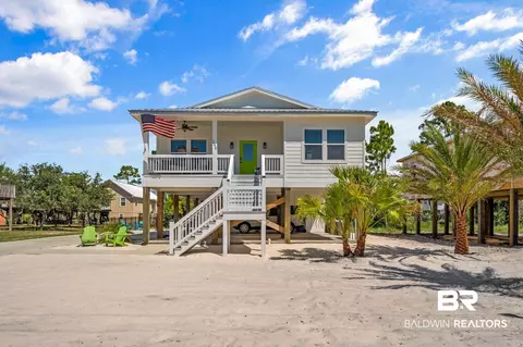 146 W 6th Ave, Gulf Shores, AL 36542