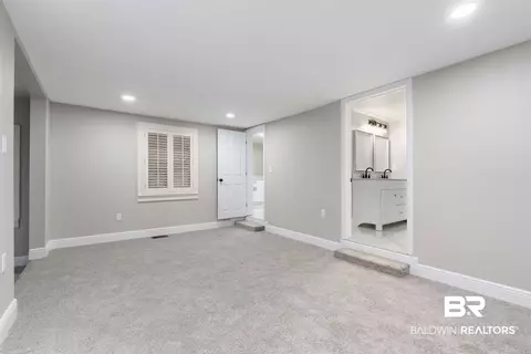40 W Chadwick Dr, Mobile, AL 36606 photo 12