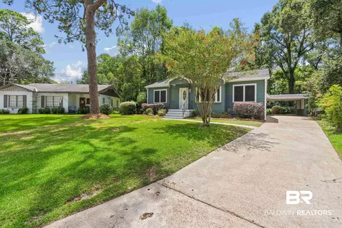 40 W Chadwick Dr, Mobile, AL 36606 photo 2