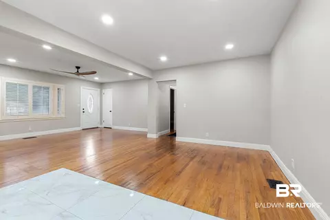 40 W Chadwick Dr, Mobile, AL 36606 photo 10