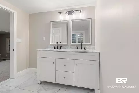 40 W Chadwick Dr, Mobile, AL 36606 photo 13