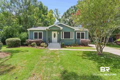 40 W Chadwick Dr, Mobile, AL 36606